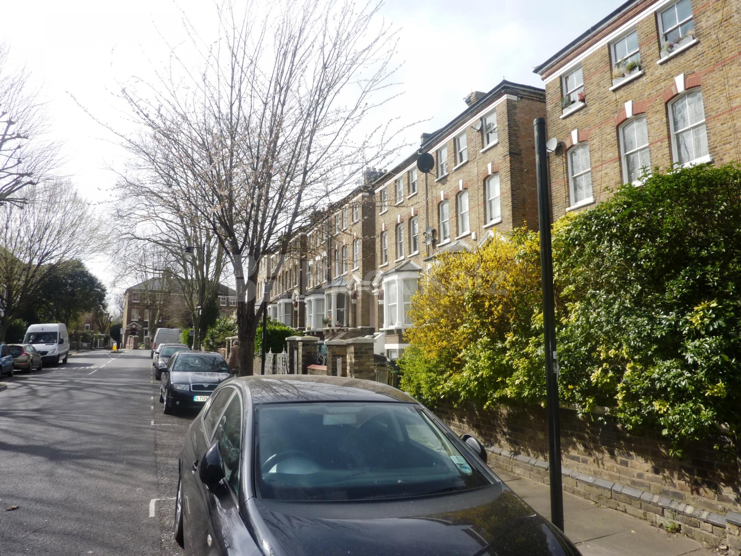 			NEW INSTRUCTION!, 1 Bedroom, 1 bath, 1 reception Flat			 Hartham Road, HILLMARTON CONSERVATION AREA N7